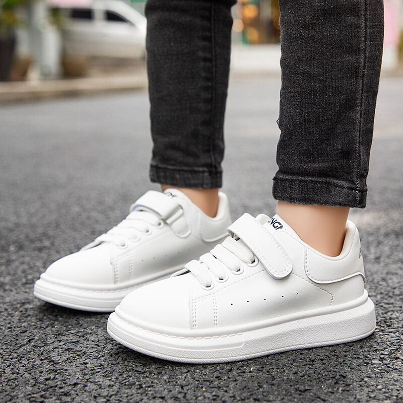 Uued tossud, lapsed, kevad/sügis, uued poisid, tüdrukud, tennised, spordijalatsid, vabaaja jalanõud, nahast pehme tallaga laste väikesed valged kingad