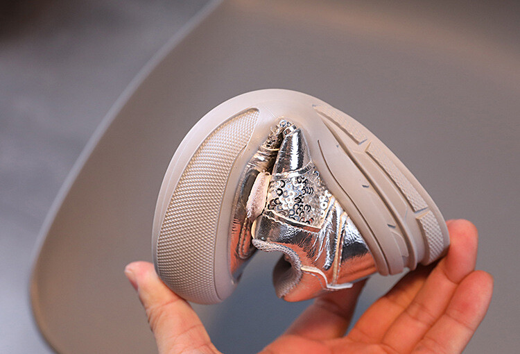 Laste tossud 2024, sügis, uus moodsad litrid Blingi tossud poisid, tüdrukud, pehmed vabaajajalatsid Laste spordijalatsid Zapatos Para Niña