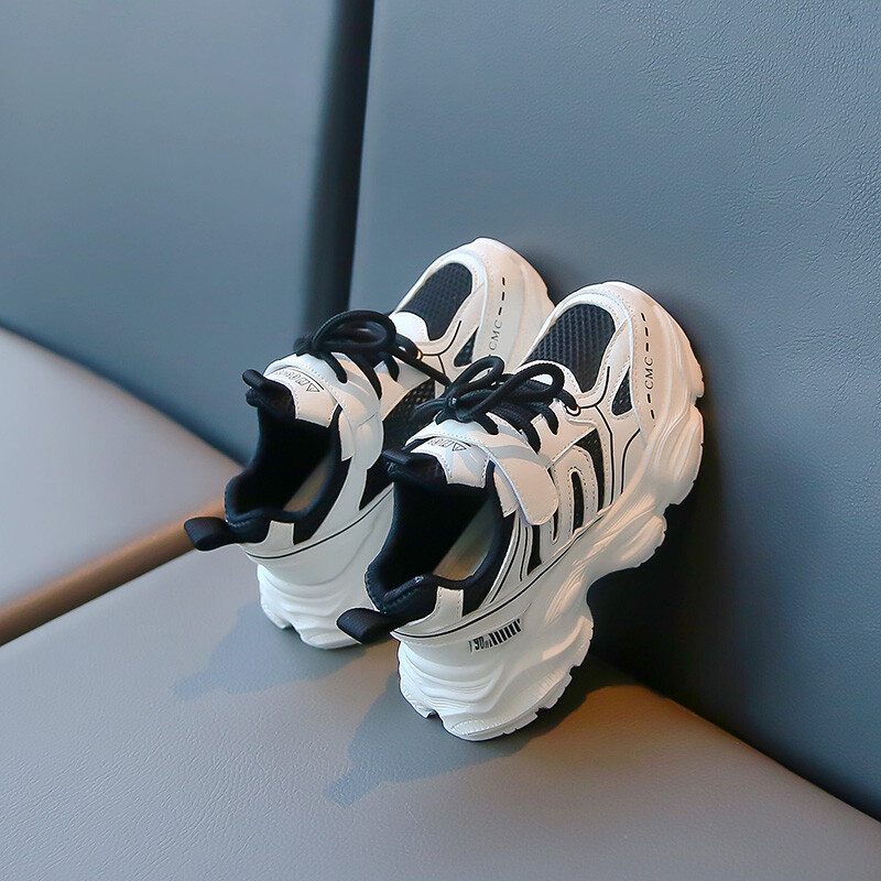 Keskmisest kuni suurest lastevõrgust mugavad ja kerged vabaajajalatsid, poistele ja tüdrukutele kevadised uued moodsad spordijalatsid