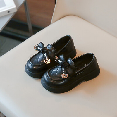 Кожени обувки за момичета 2024 Пролет и есен Нови модни обувки за принцеса с лък за малко момиче Бебешки меки подметки Неплъзгащи се ежедневни обувки