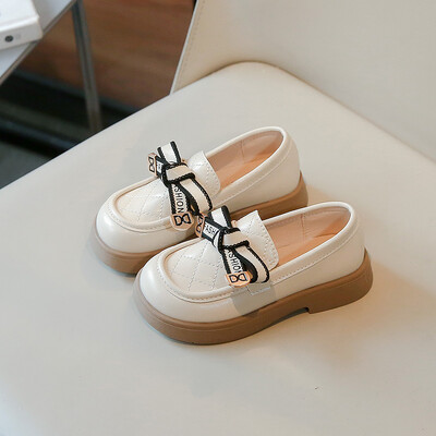 Кожени обувки за момичета 2024 Пролет и есен Нови модни обувки за принцеса с лък за малко момиче Бебешки меки подметки Неплъзгащи се ежедневни обувки