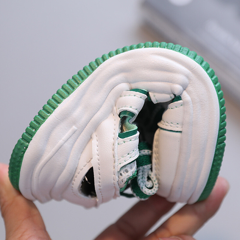 Suvised laste võrktossud lahedad beebile hingavad sandaalid poistele libisemisvastased spordijalatsid Tüdrukutele õõnsad rannasandaalid