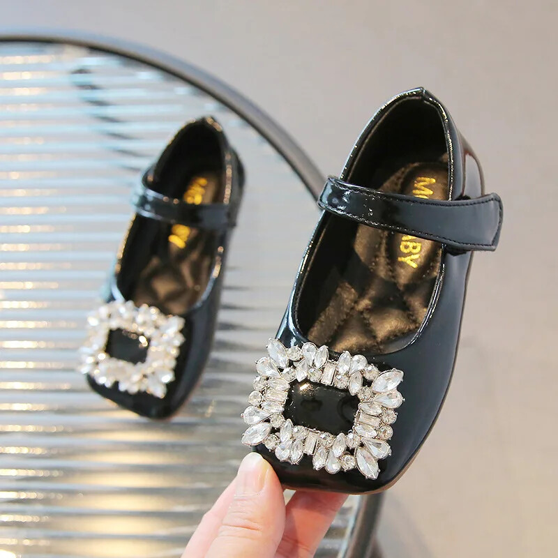 Printsessikingad tüdrukule tüdrukule Mary Janes kevadised luksuslikud Diamante lakknahast kingad Pulmalapsed Printsessikingad