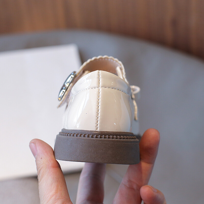 Kevadised laste nahast kingad Läikivad PU-mood Magusad printsessikingad tüdrukutele Paksu põhjaga Mitmekülgsed Lapsed Põhjuslik Mary Janes