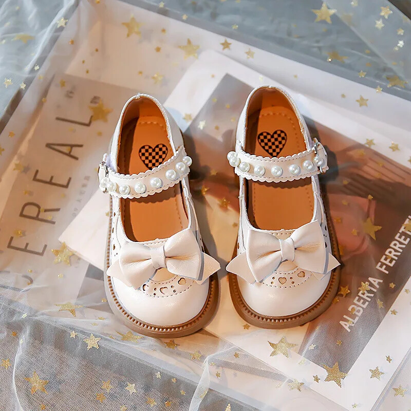 Laste nahast kingad Laste vabaajajalatsid väikelastele Väikeste tüdrukute jalatsid 2024. aasta kevad-sügisel uued printsessi pärlid kikilips