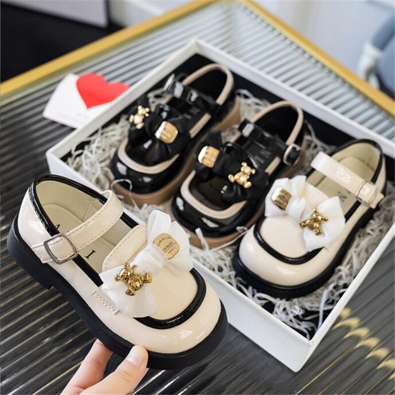 Skolnieces Mary Janes Bowknot Bear Luksusa bērnu ādas apavi melni smilškrāsas pārklājuma purngals 26-37 gaiši rudens bērnu viena apavi