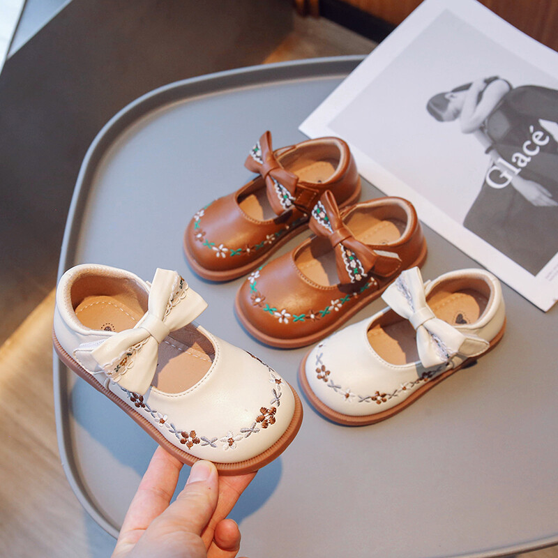Μικρά κοριτσίστικα δερμάτινα παπούτσια για πάρτι γάμου Χαριτωμένα παιδικά κεντημένα λουλούδια Παιδικά παπούτσια μόδας πριγκίπισσας με φιόγκο