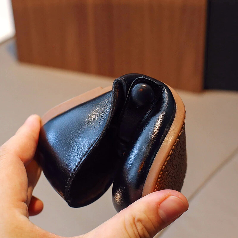 Princess Girls Lamedad kingad Hingavad pehmest PU-nahast kleidikingad balletitantsu jaoks.