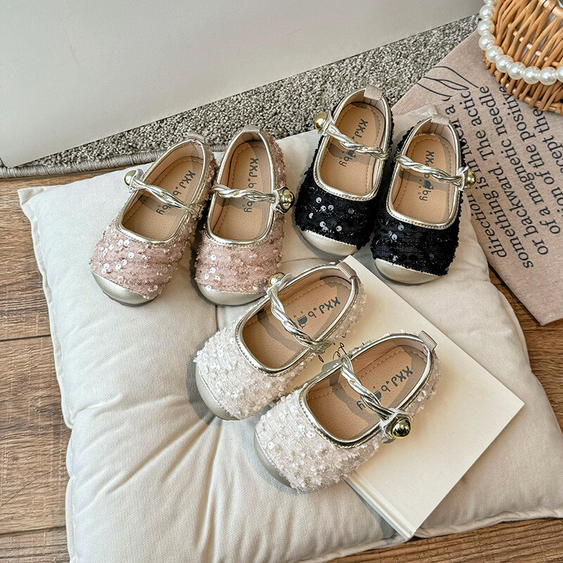 2024 Tüdrukute printsessikingad Lastemood Bling Glitter Kids Kingad Baby Girls Party üliõpilastele lamedad nahast kingad Lapsed H07156