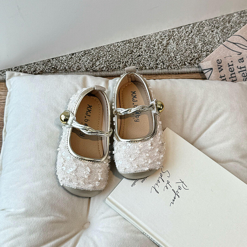 2024 Tüdrukute printsessikingad Lastemood Bling Glitter Kids Kingad Baby Girls Party üliõpilastele lamedad nahast kingad Lapsed H07156