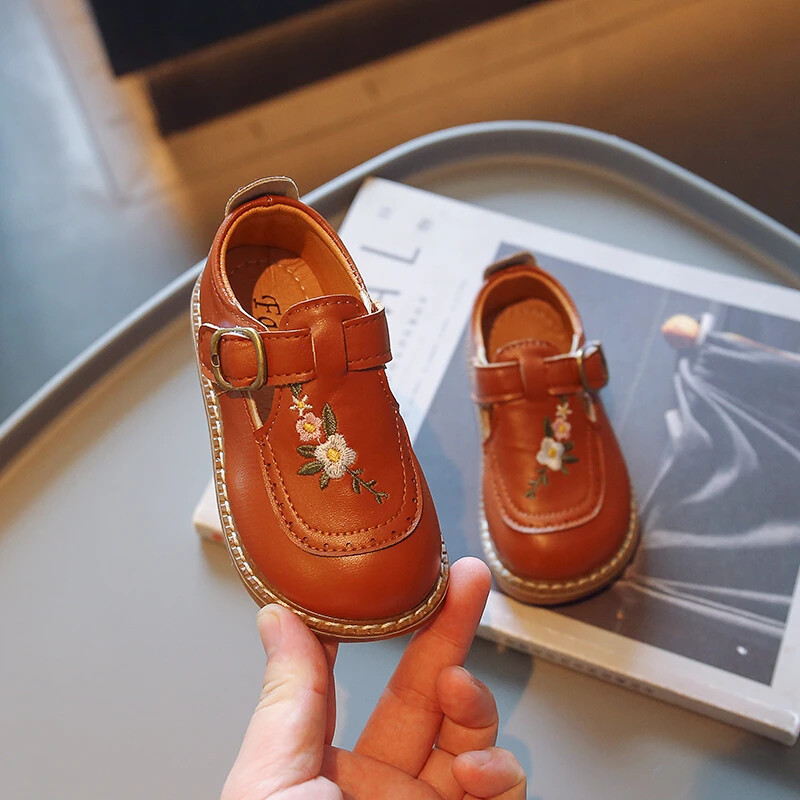 Detské dievčenské jesenné topánky s vyšívanými kvetinovými vzormi Mary James z roku 2024, vintage štýl, pohodlné detské topánky s krytou špičkou