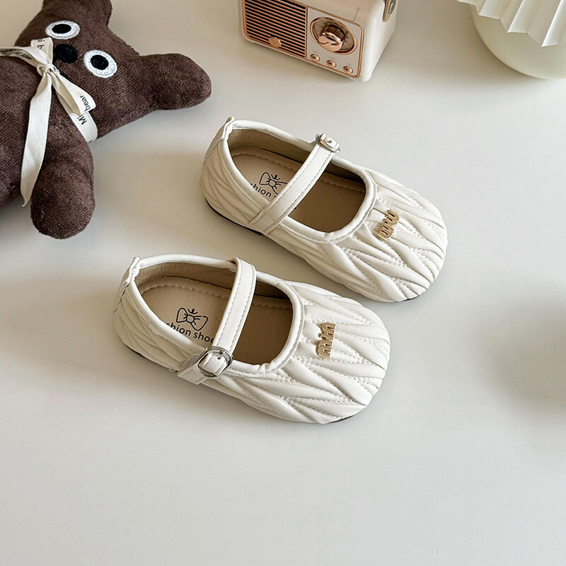 2024. aasta kevad-sügis, uus tüdruk, väikesed PU-nahast kingad, pehme tallaga ümmargused varbad, ühe jalaga vabaaja põrandakatted