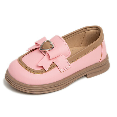 2024 Uued tüdrukute pässid Armas vibu Mood Laste nahast kingad Slip-on Bow Libisemiskindlad laste vabaajajalatsid Drop Shipping Ringi varbaga