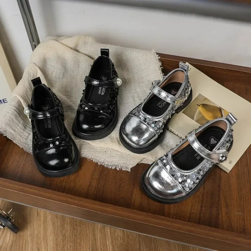 Laste nahast kingad Tüdrukute hõbedased litrid Kingad Kevad Sügis Uued Lapsed Põhjusprintsess Lapitööd Lamedad kingad Mood Mitmekülgne