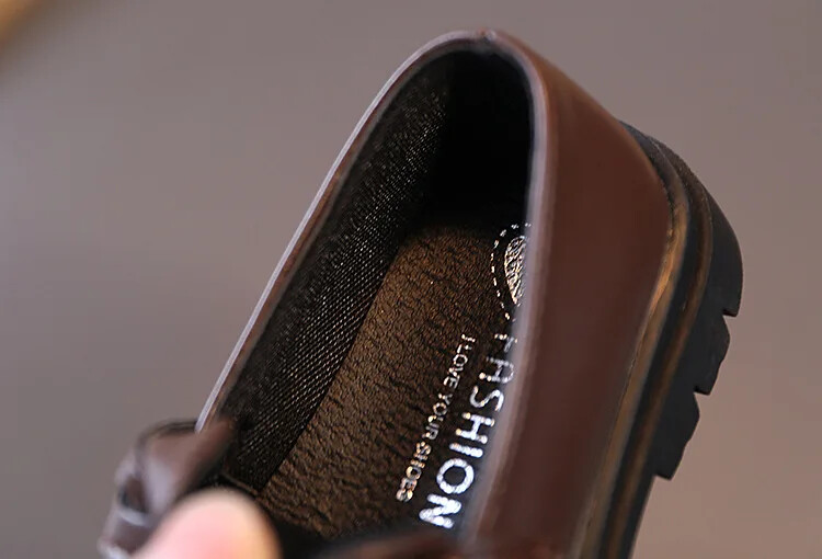 Gyermek bőrcipők fiúknak Lányoknak Gyerek naplopók Felcsúsztatható iskolai lakások Alkalmi tornacipők esküvői ünnepi alkalmakra, bulira 21-36