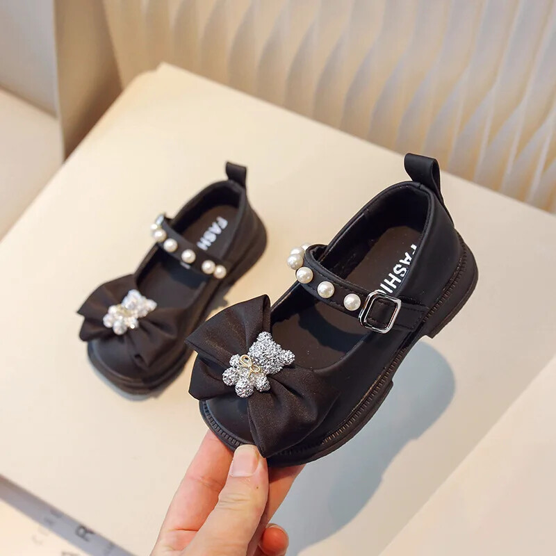 Armsad kristallkaru kaunistused Beebi koolikingad tüdrukutele Pearl Ankle Strape Printsessi kingad Tüdrukutele Elegantsed peokingad Lapsed G08032