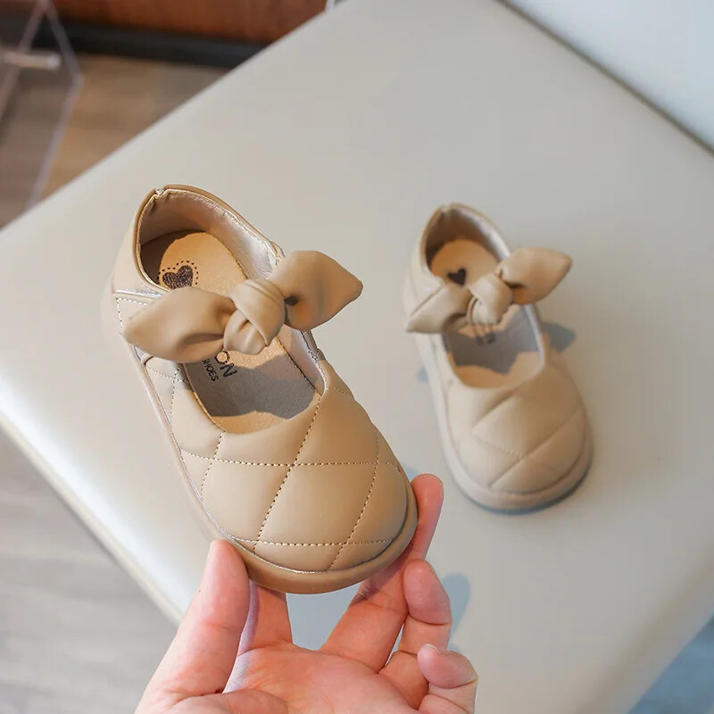 Tüdrukute nahast kingad 2024 kevad-sügis beebitüdrukute kingad 1-2 aastased ühevärvilised pehme tallaga libisemisvastased laste kingad