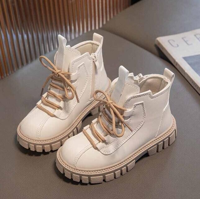 Lastejalatsid Sügisene Briti stiilis poiste poolsaapad Pehmest nahast tüdrukute lumesaapad Moodsad laste tossud suurus 26-37 Spordijalatsid