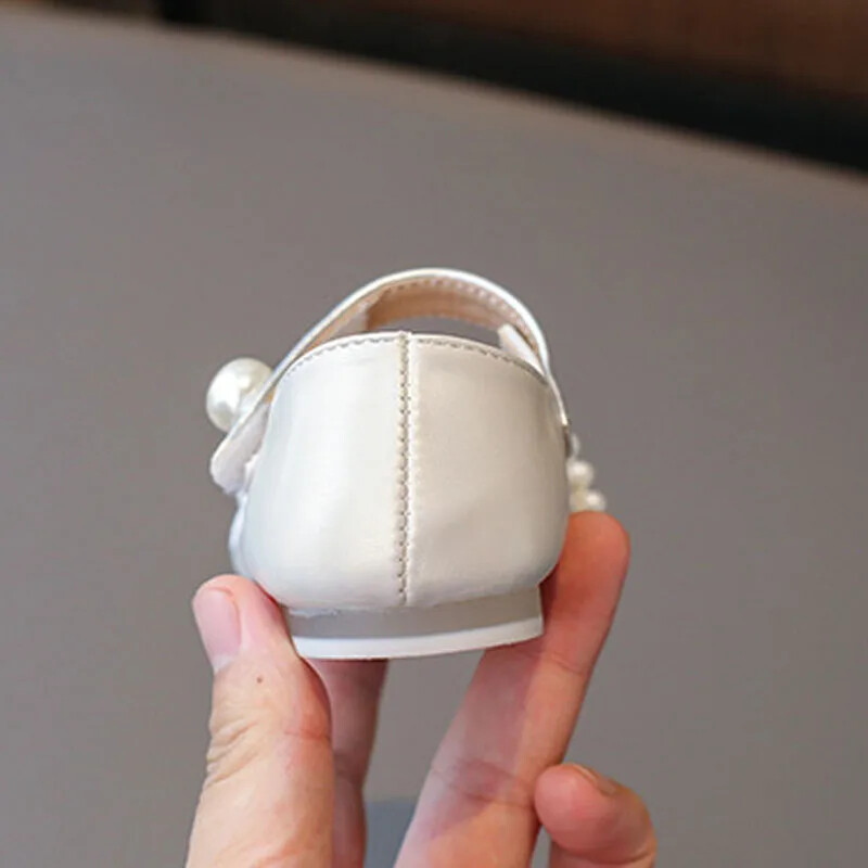 Tüdrukute lakknahast Mary Janesi pärlitega kingad armsad pärlitega vabaajajalatsid õpilastele Pehme põhjaga platvormkingad Tüdrukutele H08018