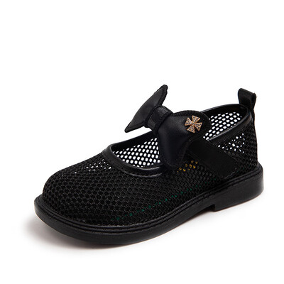 Новородено момиченце с издълбани сандали с обувки за принцеса през пролетта и лятото на 2024 г., меко дъно