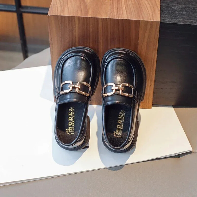 2024 г. Детски кожени обувки за момичета, есен, нова мода и удобни ежедневни обувки в стил Обединеното кралство, против хлъзгане, обувки за сватбени представления