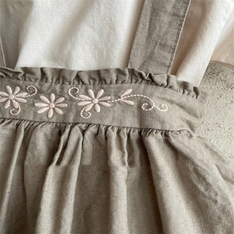 Лятно облекло Нова бебешка рокля за момичета за деца Темперамент Проста бродерия на цветя с дървена рокля за кукла с презрамка на ухото