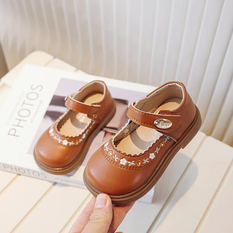 Laste nahast kingad Mood Tikitud lillega tüdrukute lamedad kingad Põhjuslik mitmekülgne kevad-sügis Laste printsessikingad libisemiskindlad