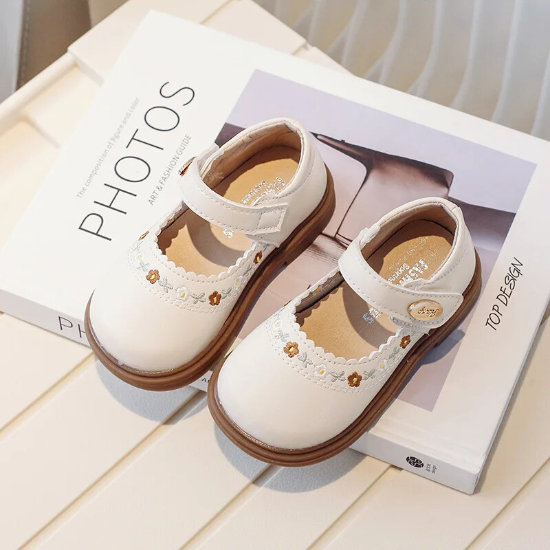 Laste nahast kingad Mood Tikitud lillega tüdrukute lamedad kingad Põhjuslik mitmekülgne kevad-sügis Laste printsessikingad libisemiskindlad