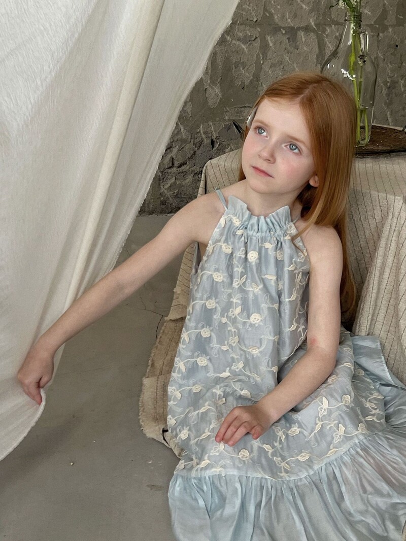 Нова лятна рокля за момиче 2024 г., корейско издание, детски дизайн, нежна и темпераментна рокля, рокли за момичета на цветя