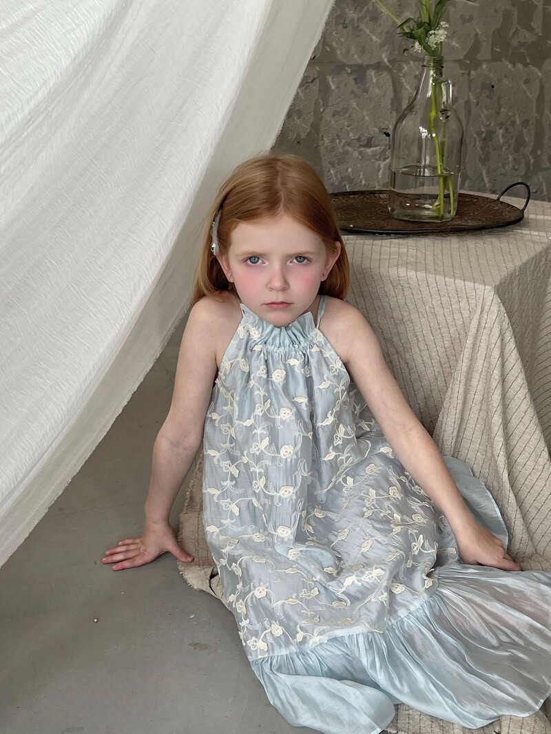 Нова лятна рокля за момиче 2024 г., корейско издание, детски дизайн, нежна и темпераментна рокля, рокли за момичета на цветя