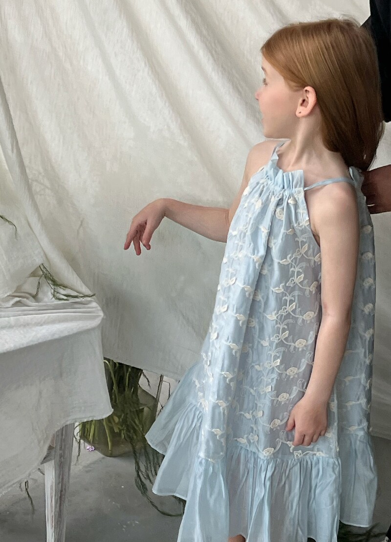 Нова лятна рокля за момиче 2024 г., корейско издание, детски дизайн, нежна и темпераментна рокля, рокли за момичета на цветя