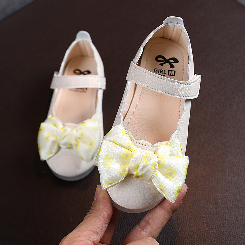 Väikeste tüdrukute kingad lastele 2020. aastaks uus sügismood Printsessi vibusõlmega väikelaste nahast kingad roosad 1 2 3 4 5 6 aastat