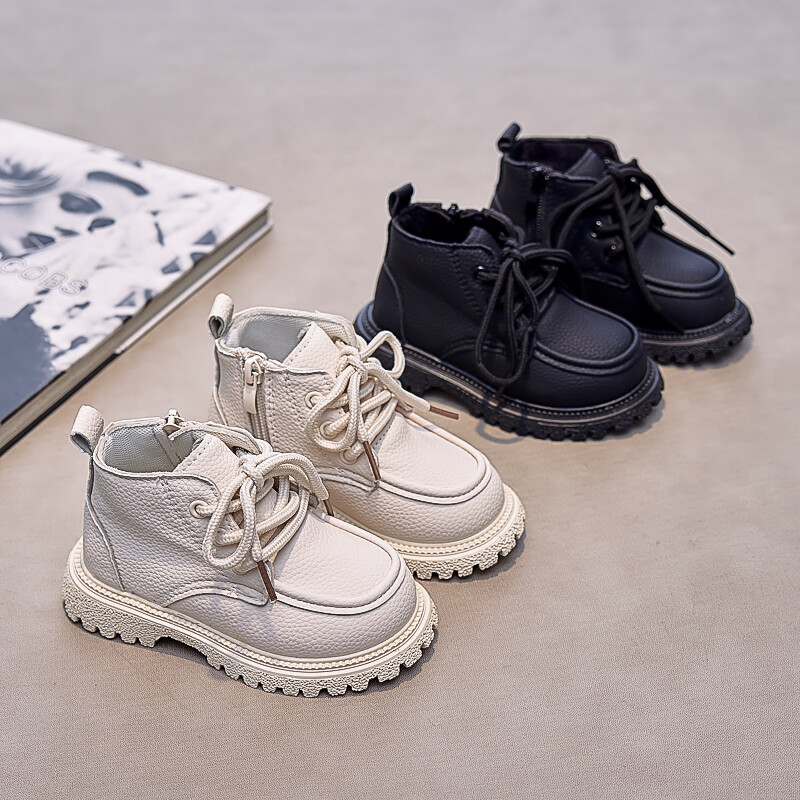 Sügis Uued Laste Ühekordsed Nahast Saapad Beebile Armsad Mullavärvi Lühikesed Saapad Poistele Lahedad Pehmed Kingad Tüdrukutele Moodsad Pitsidisainid Saapad