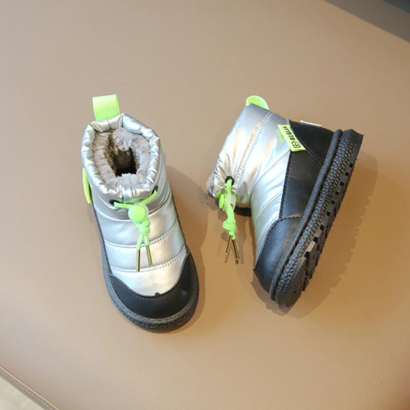 Soojad lastesaapad Talvised Uued Tüdrukutele Poistele Lühikesed Lumesaapad Moodsad Lihtsad Õuesaapad, Mugavad Lastele Palus puuvillased kingad Suurus 26-37