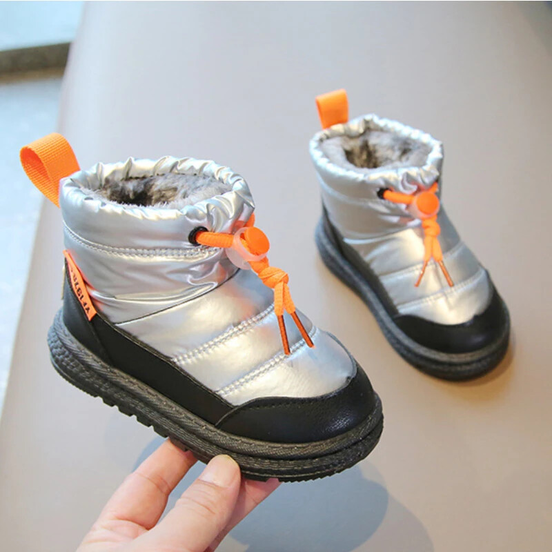 Soojad lastesaapad Talvised Uued Tüdrukutele Poistele Lühikesed Lumesaapad Moodsad Lihtsad Õuesaapad, Mugavad Lastele Palus puuvillased kingad Suurus 26-37