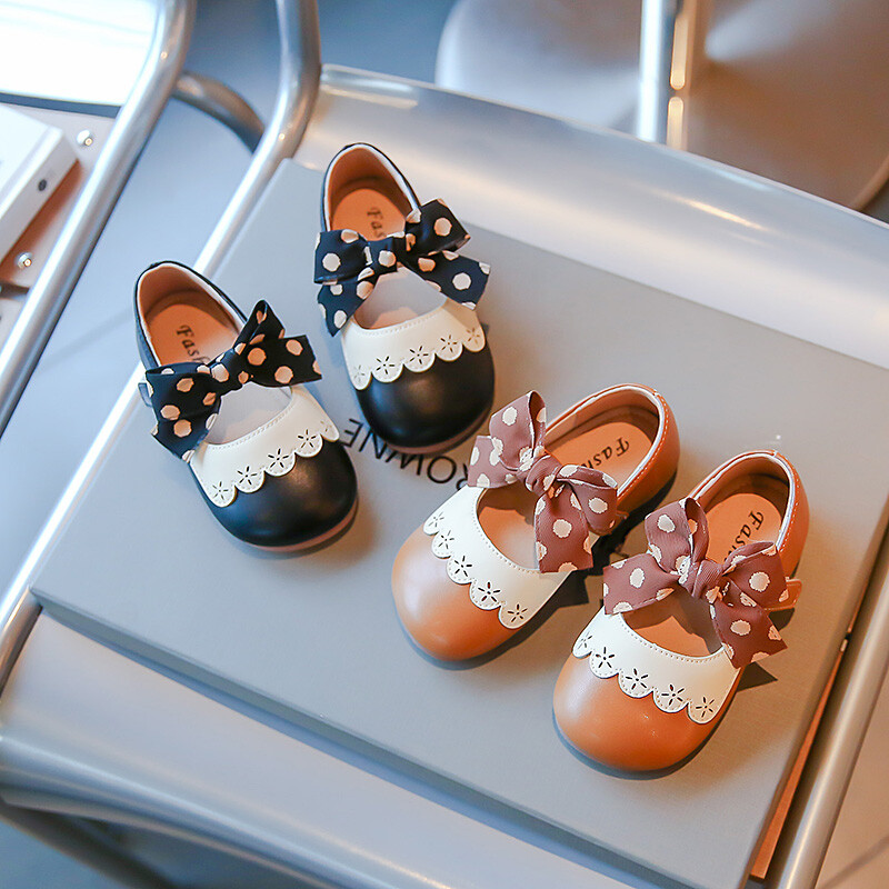 Uued laste vabaajajalatsid, pits, täpptrükk, vibu konks ja silmus, lastemood, elegantsed tüdrukute nahast kingad, pehmed 2023. aasta PU