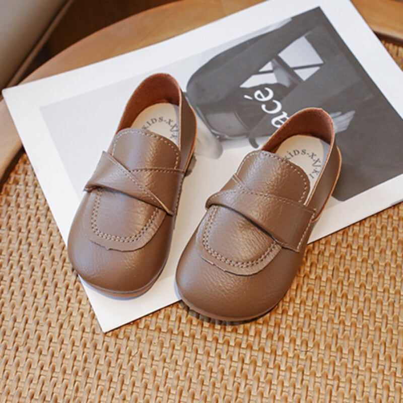 2024 Tüdrukute printsessikingad Kevad sügis Pehme põhjaga laste nahast kingad Mood Põhjuslikud libisemiskindlad lastekorterid libisemiskindlad mitmekülgsed