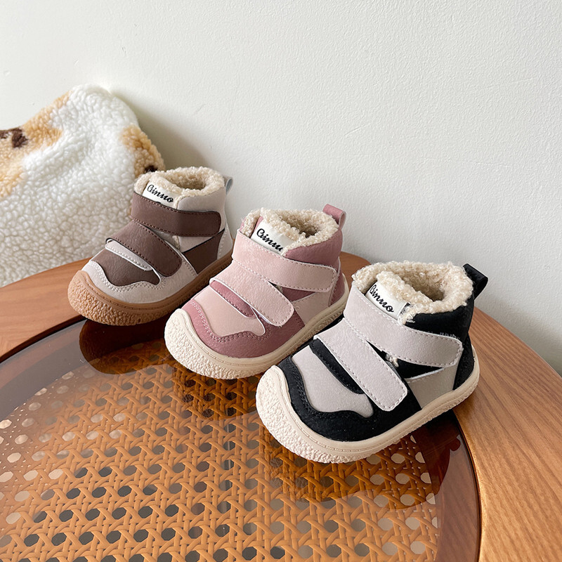 Zimske nove zimske čizme za martinjanje s plišanom izolacijom za dječake i djevojčice, moderne kratke čizme za 0-5 godina
