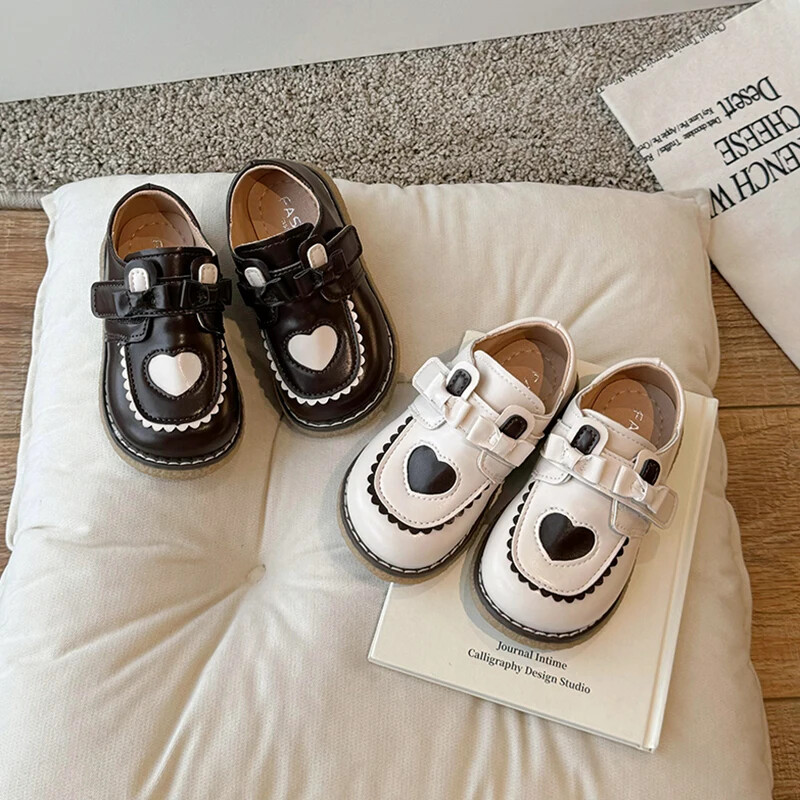 Slatke cipele za princezu za male djevojčice, modne dječje kožne cipele s mekim potplatom sa slatkim ljubavnim srcem, ravne cipele za djevojčice s mašnom i čipkom za zabavu