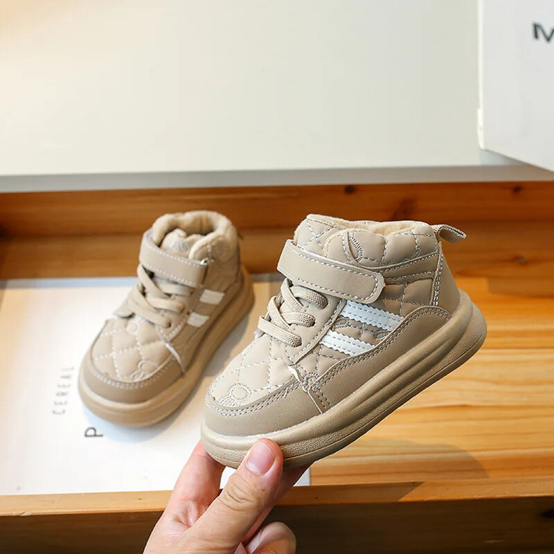 Lastele karusnahaga lumesaapad Poisid Tüdrukud Soojad puuvillased saapad Retro Stripe 2024 Talv Uus mood Laste Lühikesed Saapad Sport Stiil