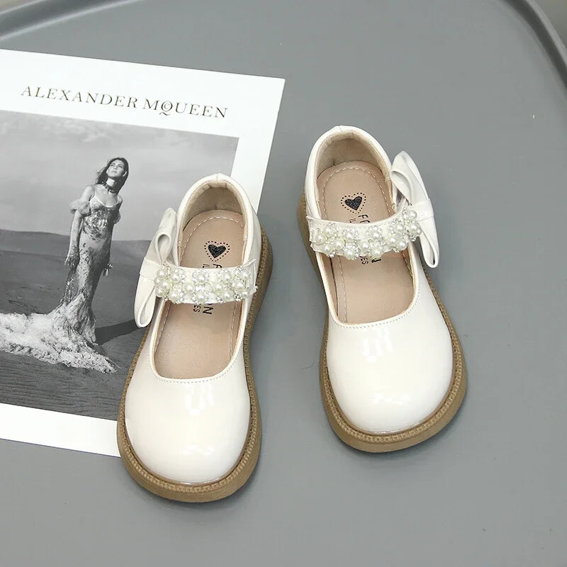 Pantofi din piele pentru fete Arcă de modă pentru copii cu perle Prințesă șic lucioasă Copii versatile mocasini superficiali pentru petrecere nuntă 2024