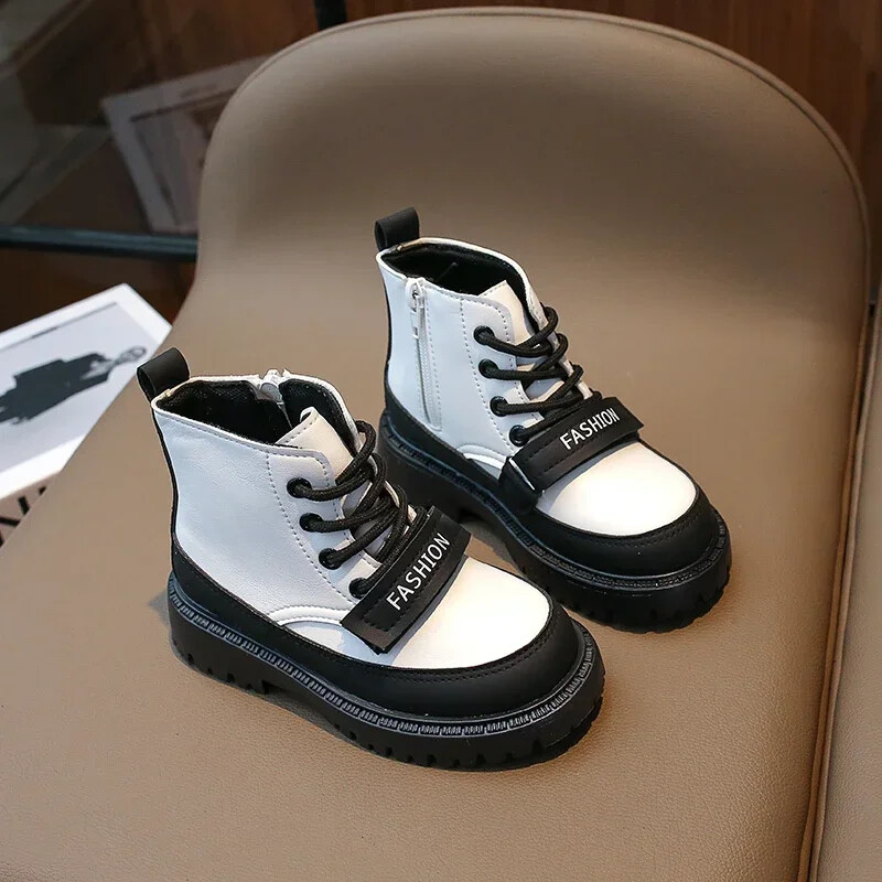 2024 Poiste lühikesed saapad Mitmekülgsed pehmed armsad lahedad tüdrukute saapad Drop Shipping libisemiskindlad laste moed vabaaja saapad