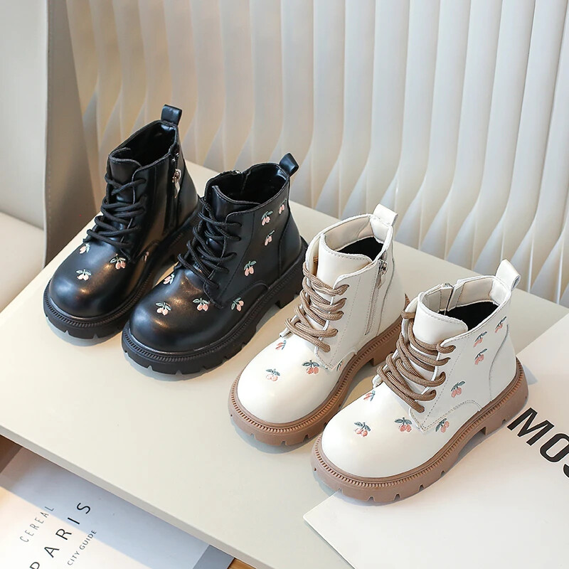 Nova dječja moda za jesen i zimu 2023. Kratke čizme s vezom u boji trešnje u korejskom stilu Svestrane dječje ležerne čizme s mekim potplatom