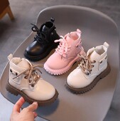 Sügistalv Laste vabaajasaapad Pehmed soojad puuvillased lumekingad Nahk veekindlad lapsed mood lumesaapad Sporditossud