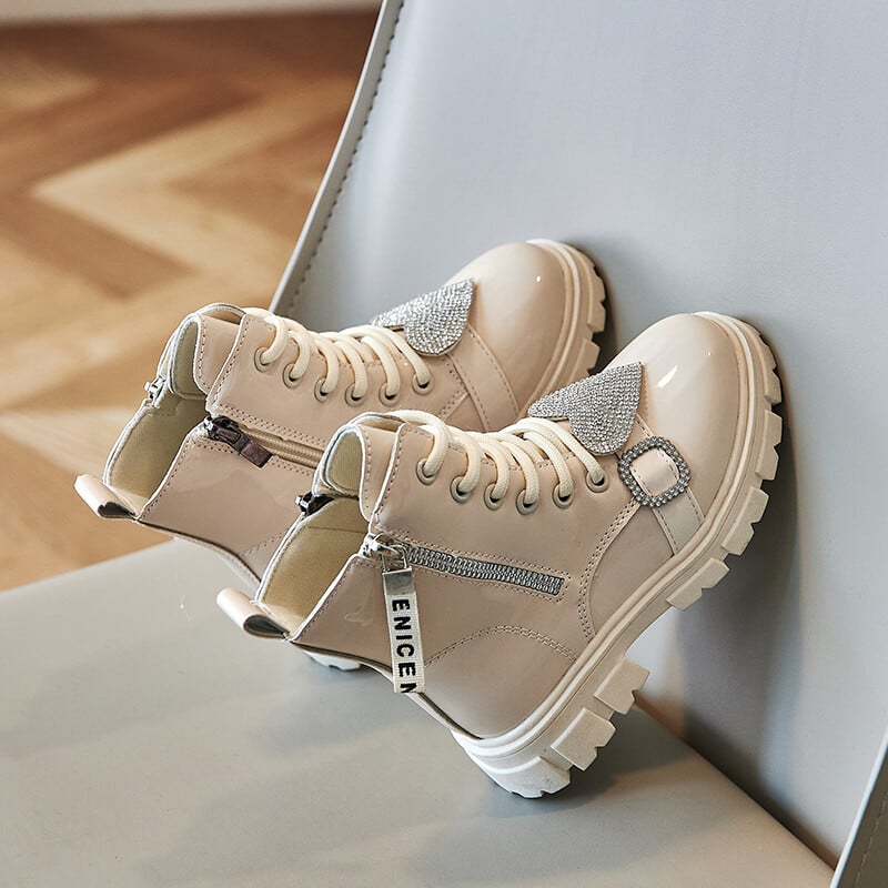 2023. aasta sügistalv Tüdrukute saapad Briti stiilis Laste Poolsaapad Litrid Armastus Printsessisaapad Õuesaapad Libisemiskindlad Laste vabaajajalatsid