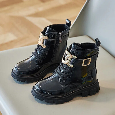 Uued laste vabaajajalatsid Moodsad, tüdrukud, poolsaapad, ketid, läikivad libisemiskindlad, mitmekülgsed, lihtsad küljetõmblukuga jalanõud, PU