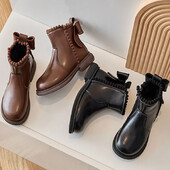 Сладки детски ботуши от изкуствена кожа с помпон Супер топли зимни обувки Velevt Модни студентски обувки с пеперуда на възел за момичета G10234