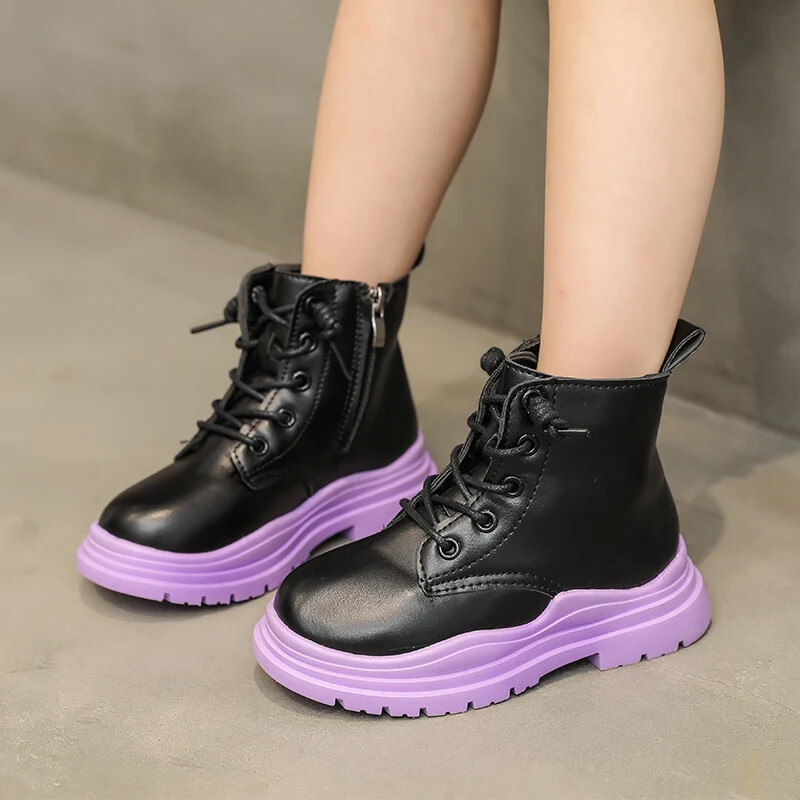 2023. aasta sügis ja talv Uued Laste poolsaapad Briti stiilis ümmarguse ninaga poistele Paks tallaga lühikesed saapad Lastele vabaaja saapad tüdrukutele PU