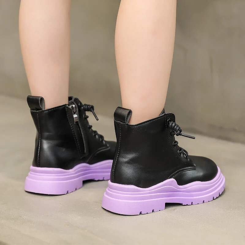 2023. aasta sügis ja talv Uued Laste poolsaapad Briti stiilis ümmarguse ninaga poistele Paks tallaga lühikesed saapad Lastele vabaaja saapad tüdrukutele PU