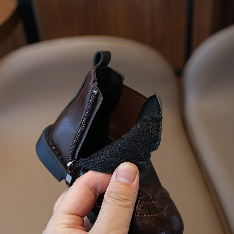 Jesen Nove dječje kožne čizme Dječaci Zgodne kratke čizme u britanskom stilu Djevojčice Modne čizme za princeze Dječje cipele od meke kože